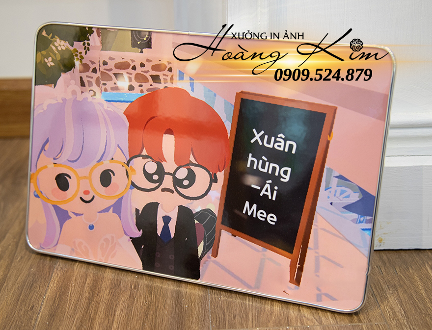In Ảnh Gỗ Mica, Mica Bóng – Sang Trọng, Sắc Nét, Nổi Khối Như Pha Lê | Xưởng In Ảnh Hoàng Kim 21 ảnh mica được bọc viền metal