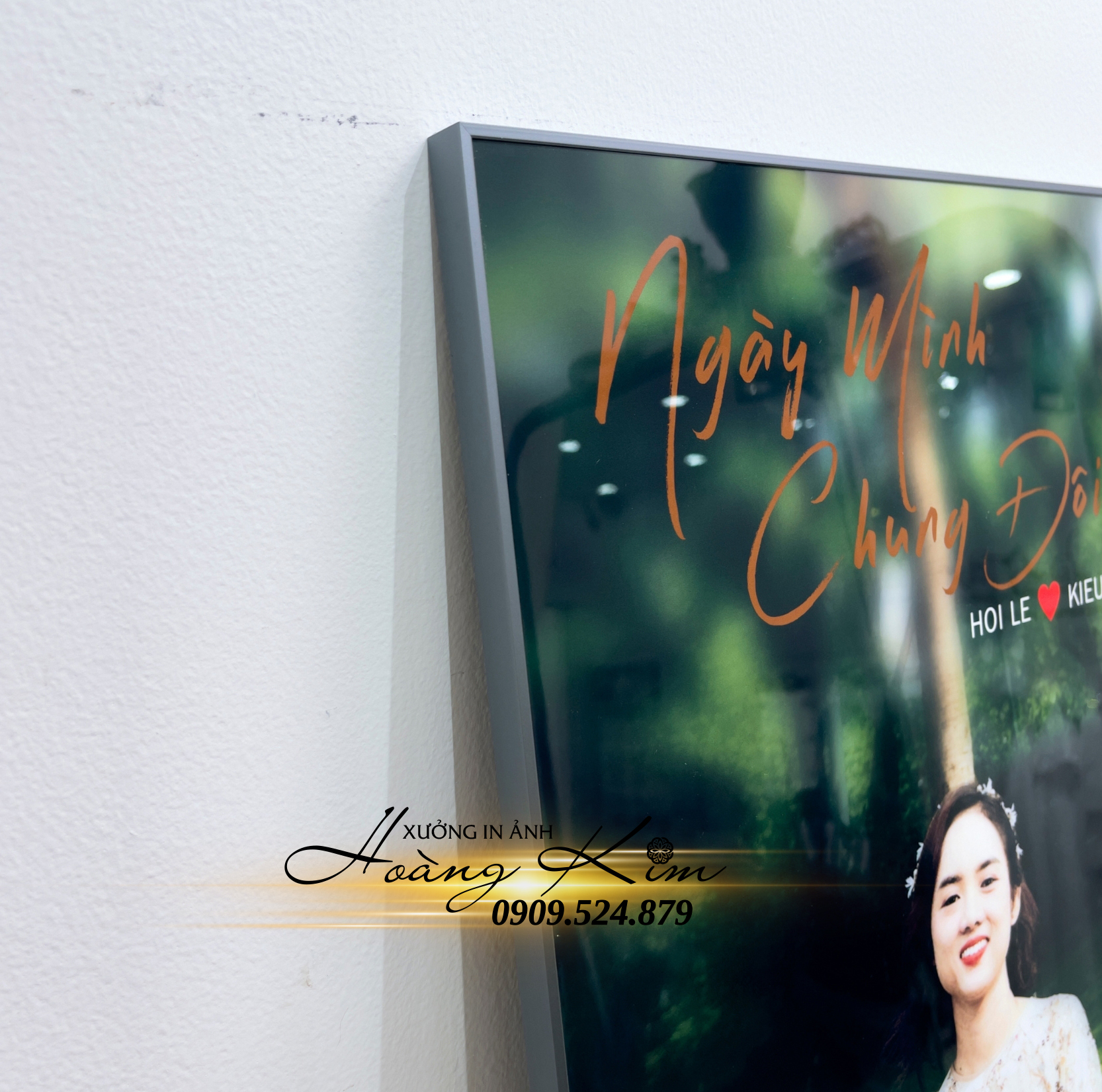 In Ảnh Mica, Tráng Gương Viền Hợp Kim – Đẳng Cấp, Bền Bỉ, Sang Trọng Như Khung Cao Cấp | Xưởng In Ảnh Hoàng Kim 31 ảnh viền hợp kim bề mặt sáng bóng