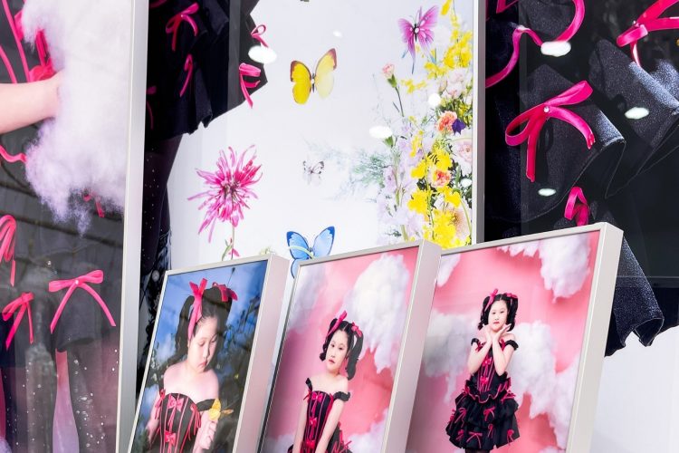 ảnh tráng gương viền hợp kim cao cấp