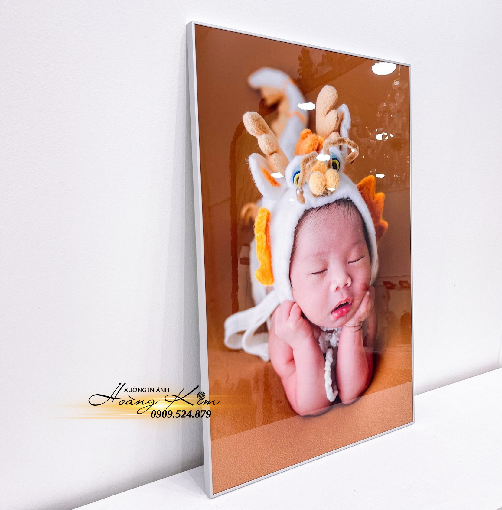 In Ảnh Mica, Tráng Gương Viền Hợp Kim – Đẳng Cấp, Bền Bỉ, Sang Trọng Như Khung Cao Cấp | Xưởng In Ảnh Hoàng Kim 5 ảnh mica viền hợp kim