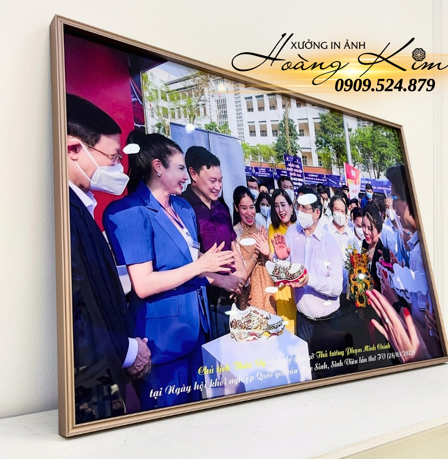 In Ảnh Mica, Tráng Gương Viền Hợp Kim – Đẳng Cấp, Bền Bỉ, Sang Trọng Như Khung Cao Cấp | Xưởng In Ảnh Hoàng Kim 16 ảnh tráng gương viền hợp kim có nhiều kích thước