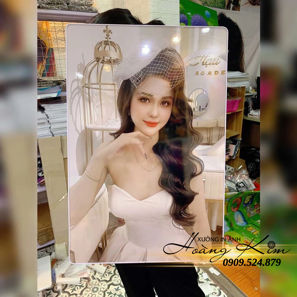 Nên Chọn Ảnh Ép Gỗ Hay Ảnh Tráng Gương? Ưu – Nhược Điểm & Cách Chọn Loại Ảnh Phù Hợp Với Không Gian 8 ảnh tráng gương (2)